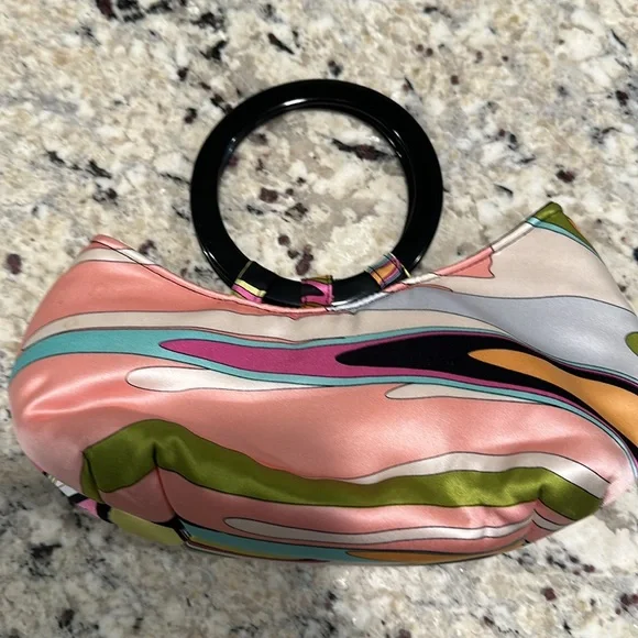 Chic silk designer bag 💕 - Picture 2 of 11